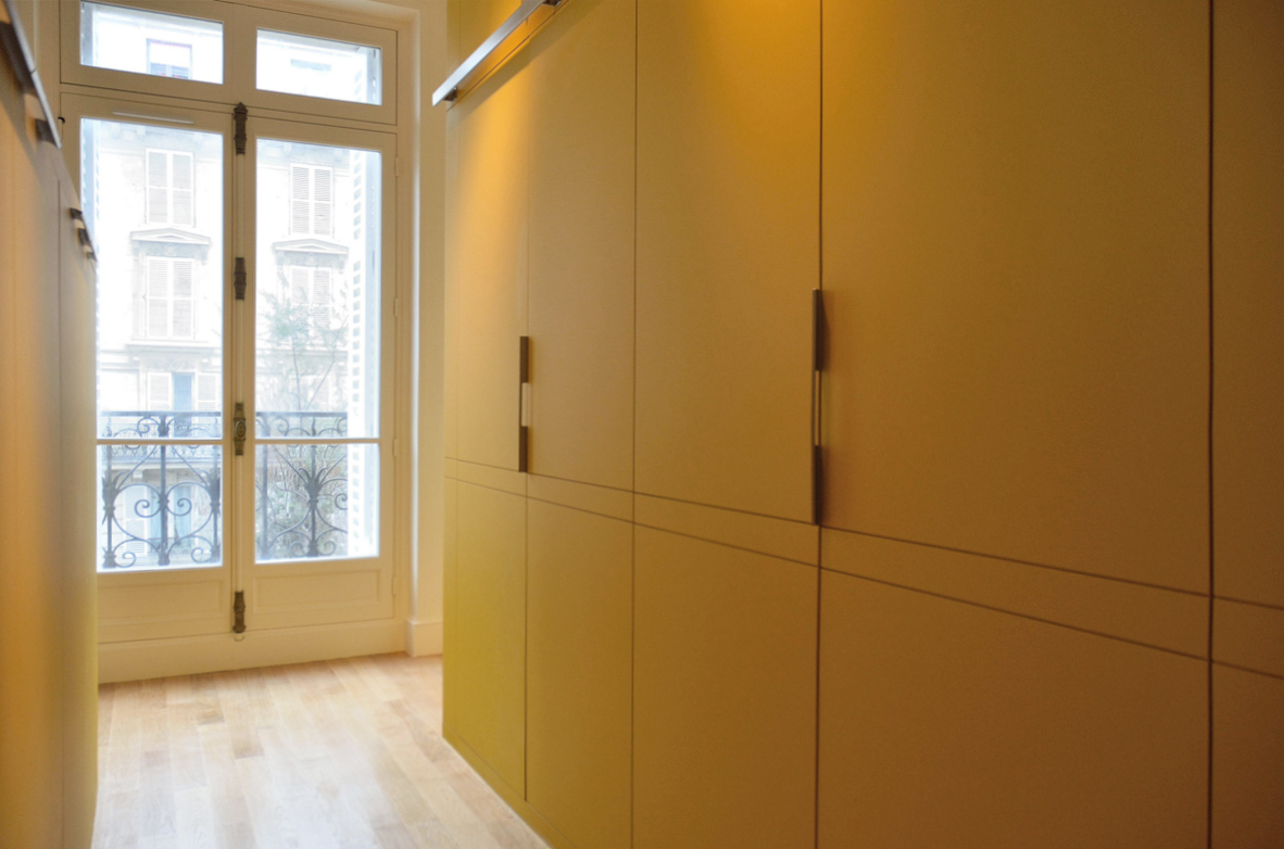 Projet Andrieux : rénovation d’un appartement haussmannien - Dressing, Agence Oz by cath, architecture d'intérieur